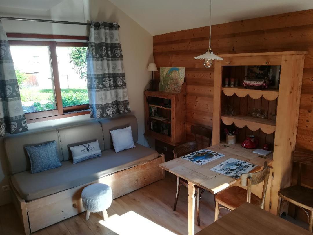 Le Gite De La Maison Soleil, Entre Lac Et Montagne Alex Exterior foto